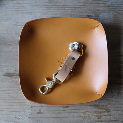 Square leather coin tray in light tan British leather
