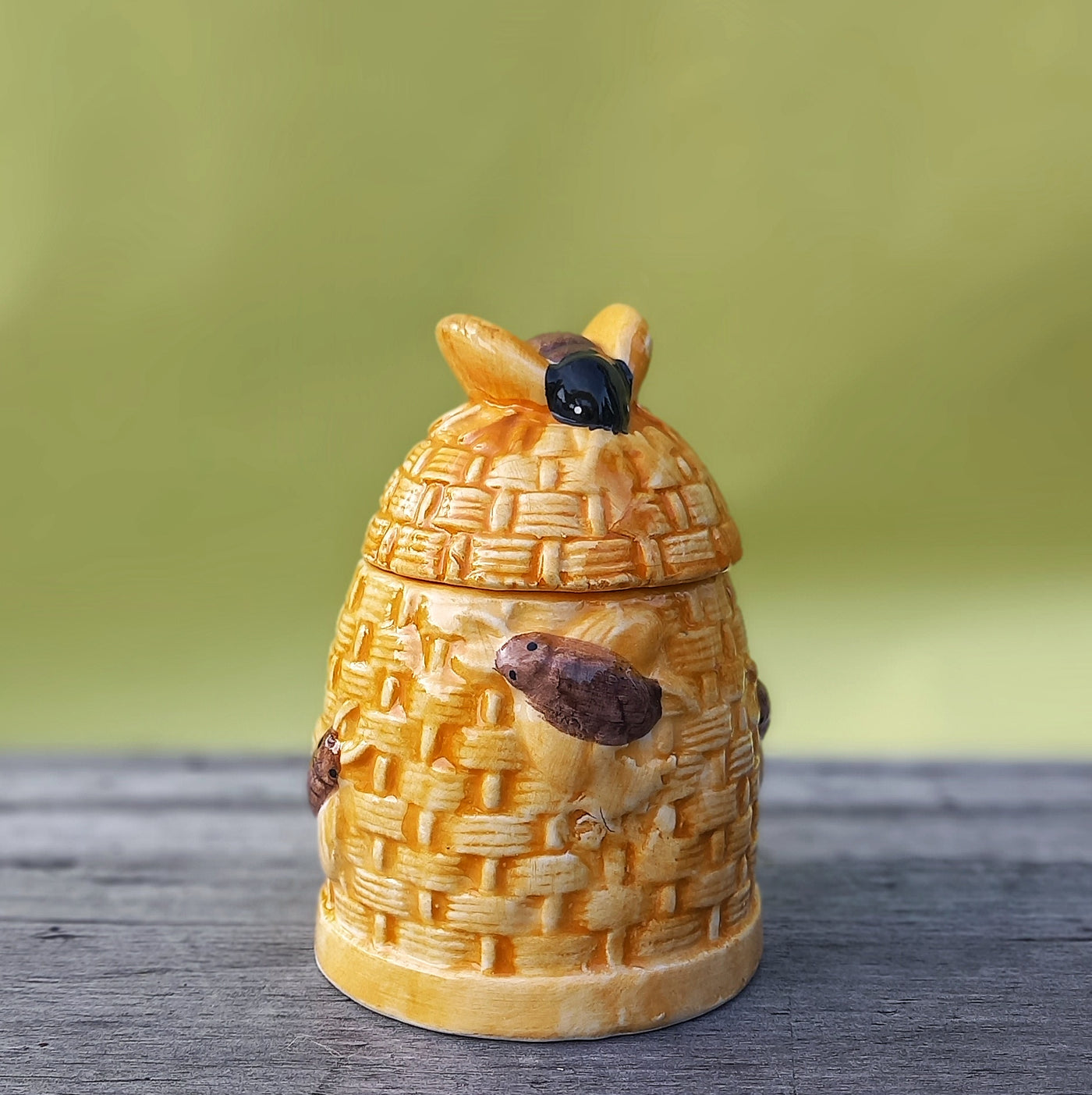 The skep vintage honey pot