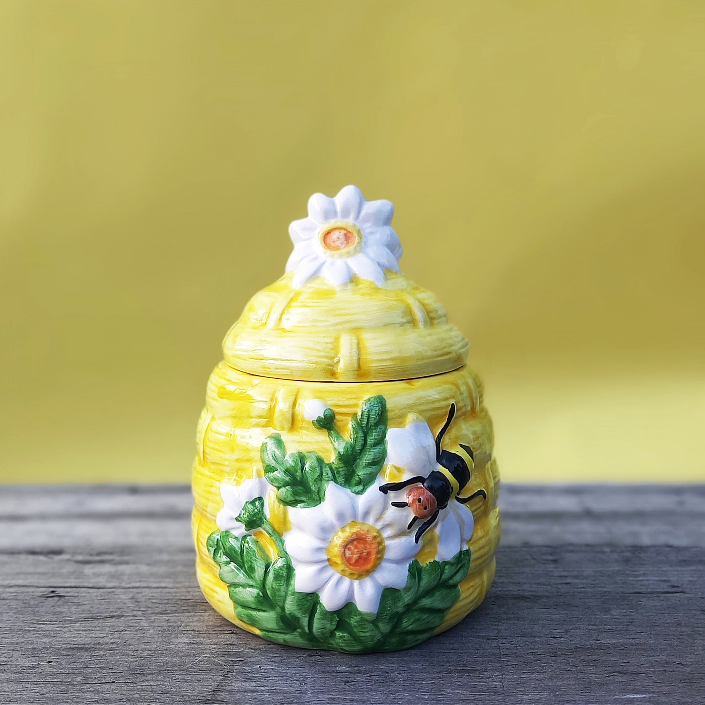 The daisy vintage honey pot